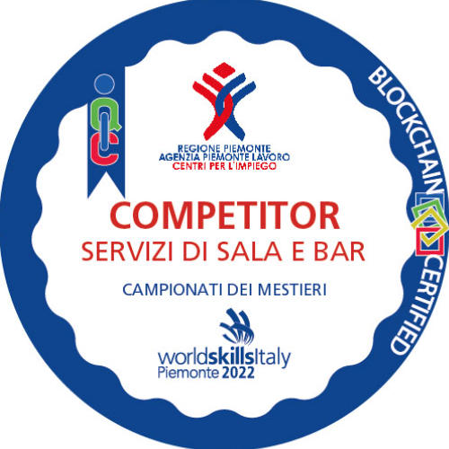 Competitor Servizi di sala e bar ai Campionati dei Mestieri WorldSkills Piemonte 2022.